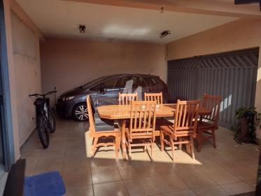 8 - Garagem/estacionamento