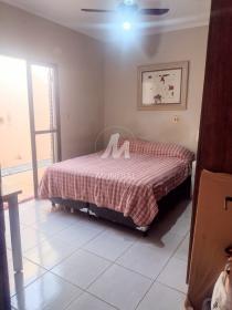 6 - Dormitorio