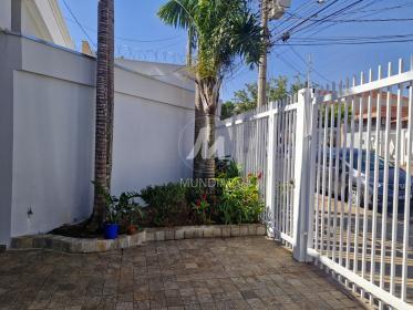 2 - Garagem/estacionamento
