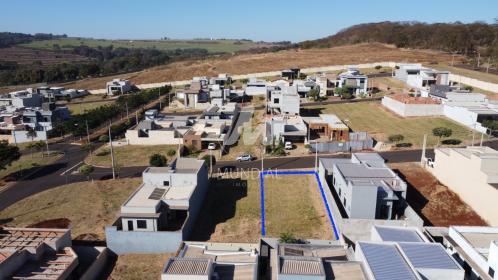 4 - Terreno/Lote