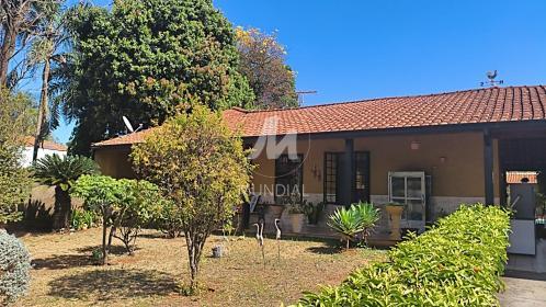 8 - Quintal/corredores