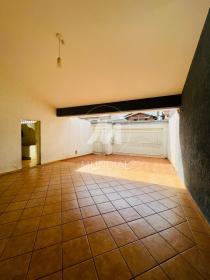 2 - Garagem/estacionamento