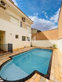 21 - Piscina