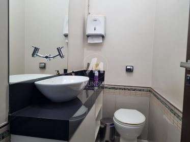 18 - Banheiro/lavabo