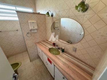 13 - Banheiro/lavabo
