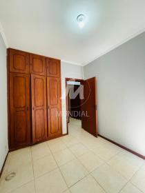 12 - Dormitorio