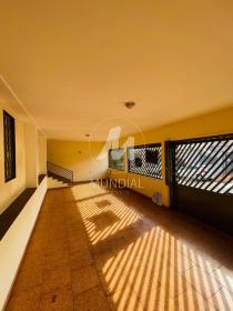3 - Garagem/estacionamento