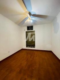 14 - Dormitorio