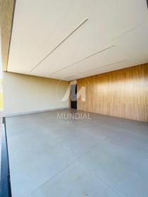 3 - Garagem/estacionamento