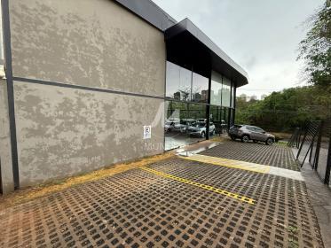 3 - Garagem/estacionamento