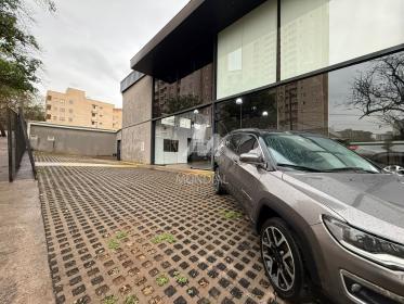 4 - Garagem/estacionamento