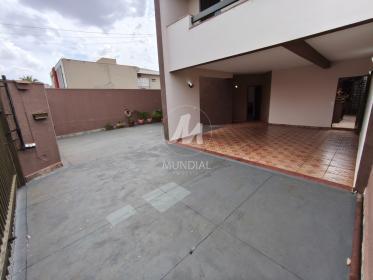 2 - Garagem/estacionamento