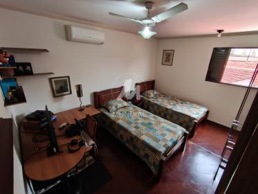 13 - Dormitorio