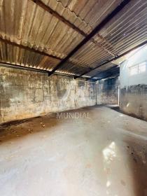 16 - Quintal/corredores