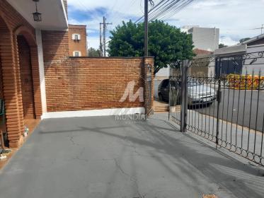 2 - Garagem/estacionamento