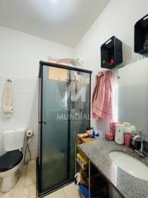 13 - Banheiro/lavabo