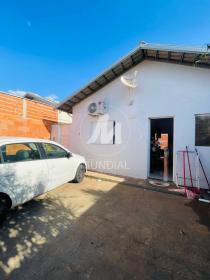 3 - Garagem/estacionamento