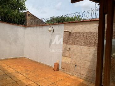 21 - Quintal/corredores
