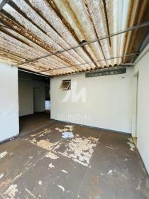 18 - Quintal/corredores