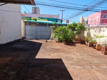32 - Quintal/corredores
