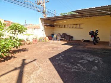 33 - Quintal/corredores