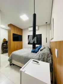 11 - Suite