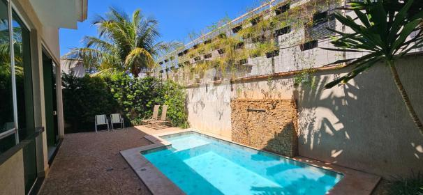 8 - Piscina