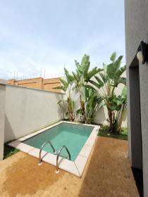 17 - Piscina