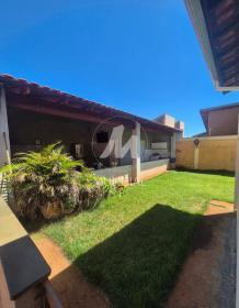 24 - Quintal/corredores