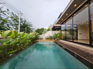 7 - Piscina