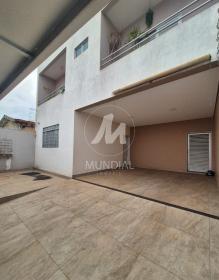1 - Garagem/estacionamento