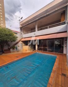 23 - Piscina
