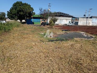 2 - Terreno/Lote