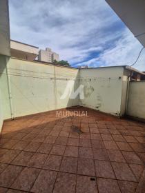 21 - Quintal/corredores