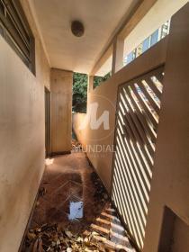 22 - Quintal/corredores