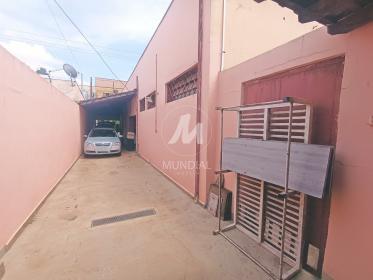 7 - Garagem/estacionamento