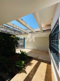 2 - Garagem/estacionamento