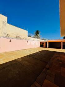28 - Quintal/corredores
