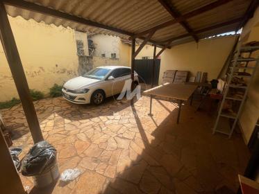 18 - Quintal/corredores
