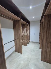 22 - Closet