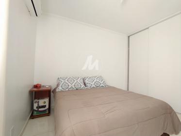 11 - Dormitorio