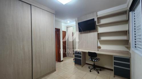 25 - Suite