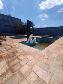 14 - Piscina