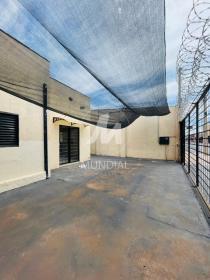 4 - Garagem/estacionamento