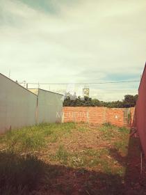 4 - Terreno/Lote