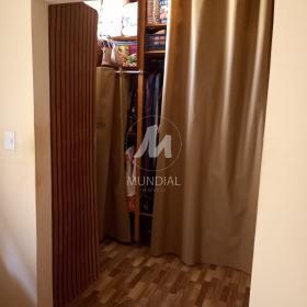 11 - Closet