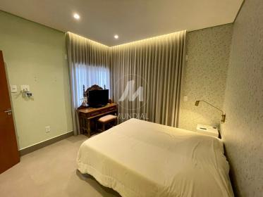 25 - Suite