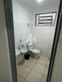17 - Banheiro/lavabo