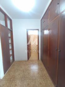 6 - Closet
