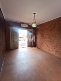 11 - Dormitorio